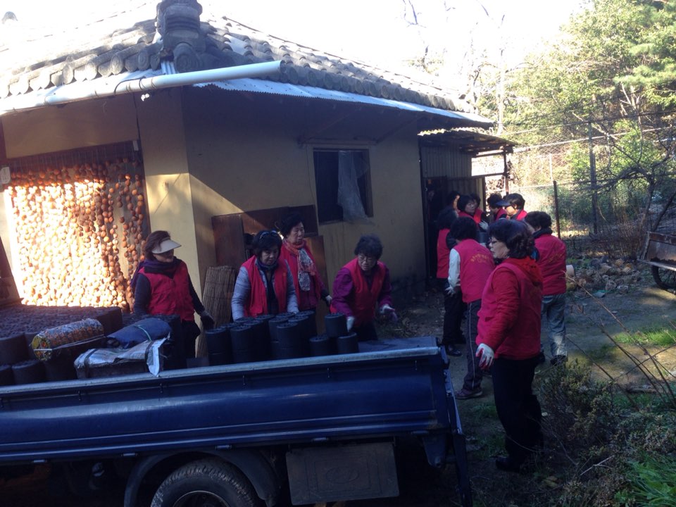 2014년 주부대학 연탄나눔행사 대표 이미지